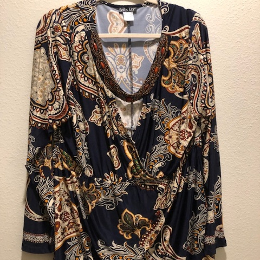 🧵Embellished Venus Top🧵